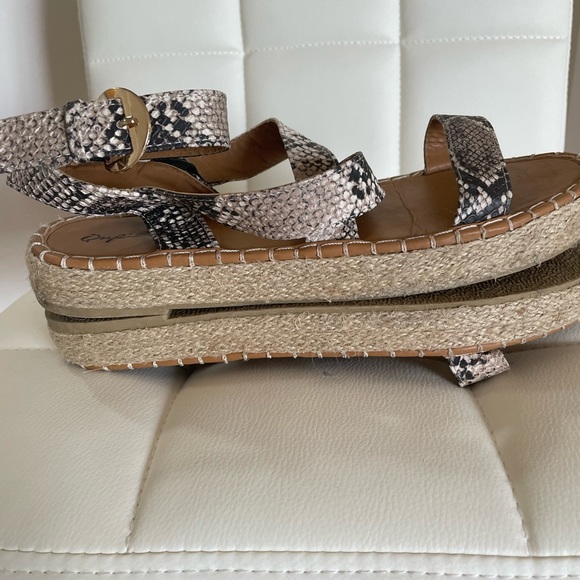 Qupid Snakeskin Espadrille - Picture 7 of 7